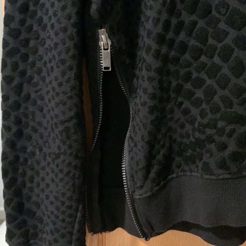 Nwt Rails Side Zip Sweatshirt Top Black Medium - image 7